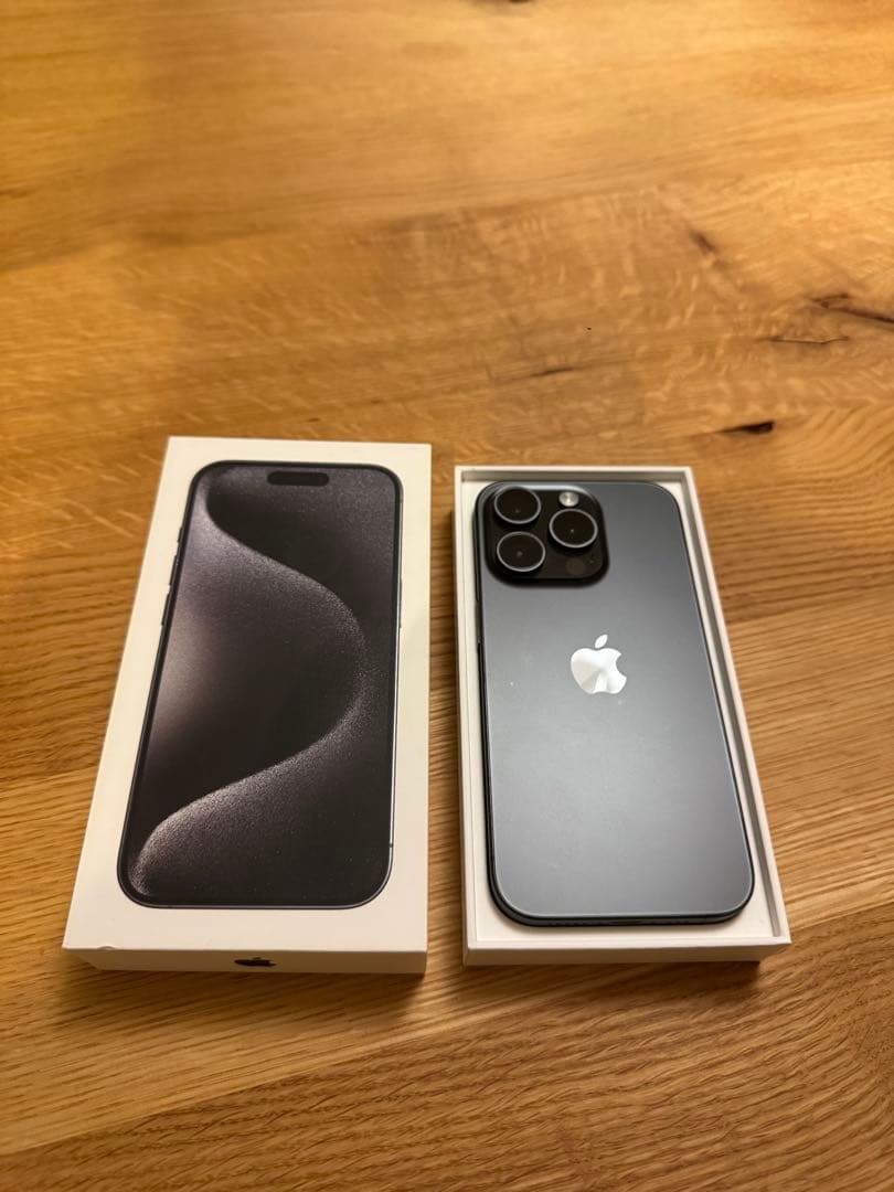 【美品】iPhone 15 Pro 256GB ブラック SIMフリー