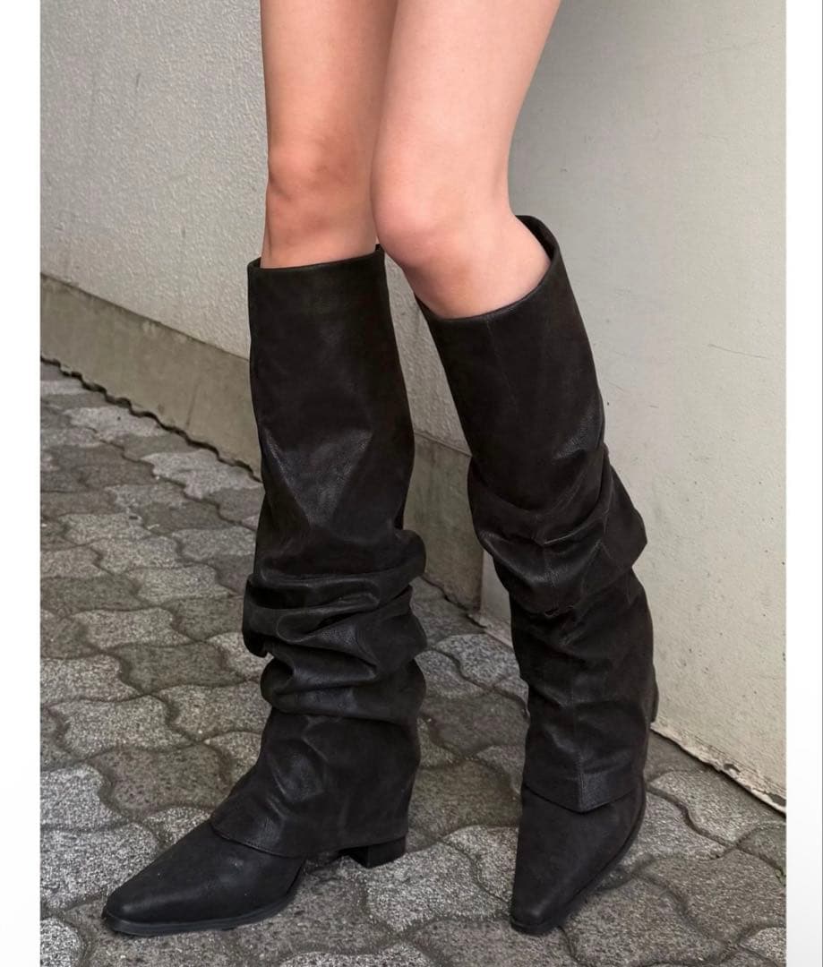 EMODA ポインテッドカバーブーツ