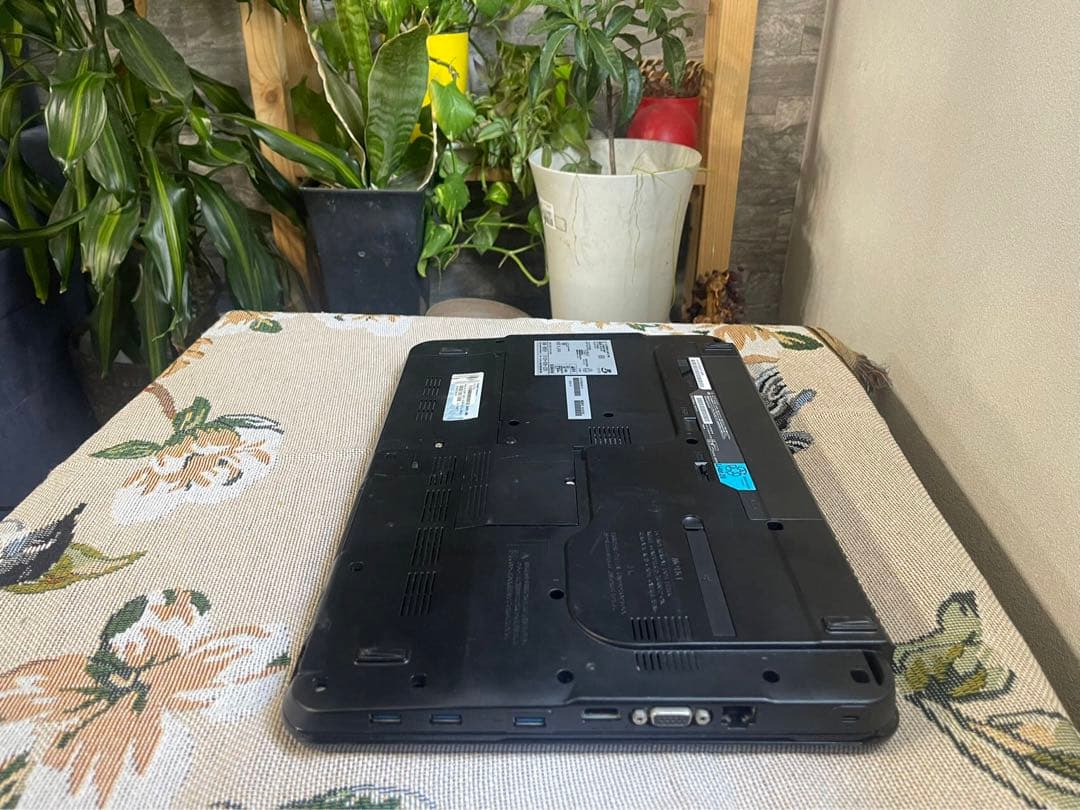 パソコンノ-ト\富士通AH77\ i7\\8G\カメラ\高解像度\15.6型