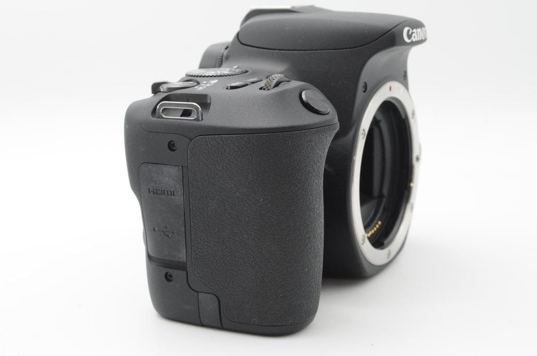 ☆新品級④☆新春初売りSALE☆ Canon EOS Kiss x9 ダブル