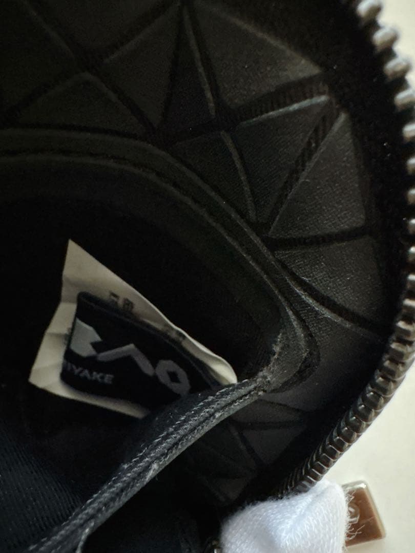 小物 BAOBAO ISSEY MIYAKE CLAM WALLET