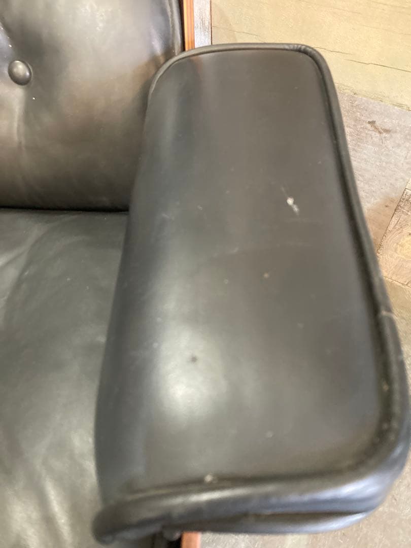 ハーマンミラー　イームズ　EMS レザーラウンドチェア　オットマン別売り