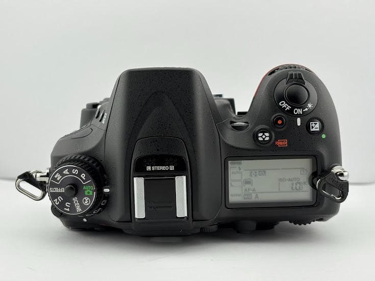 ★極上品★ニコン NIKON D7100 【ショット数9,736回】レンズキット