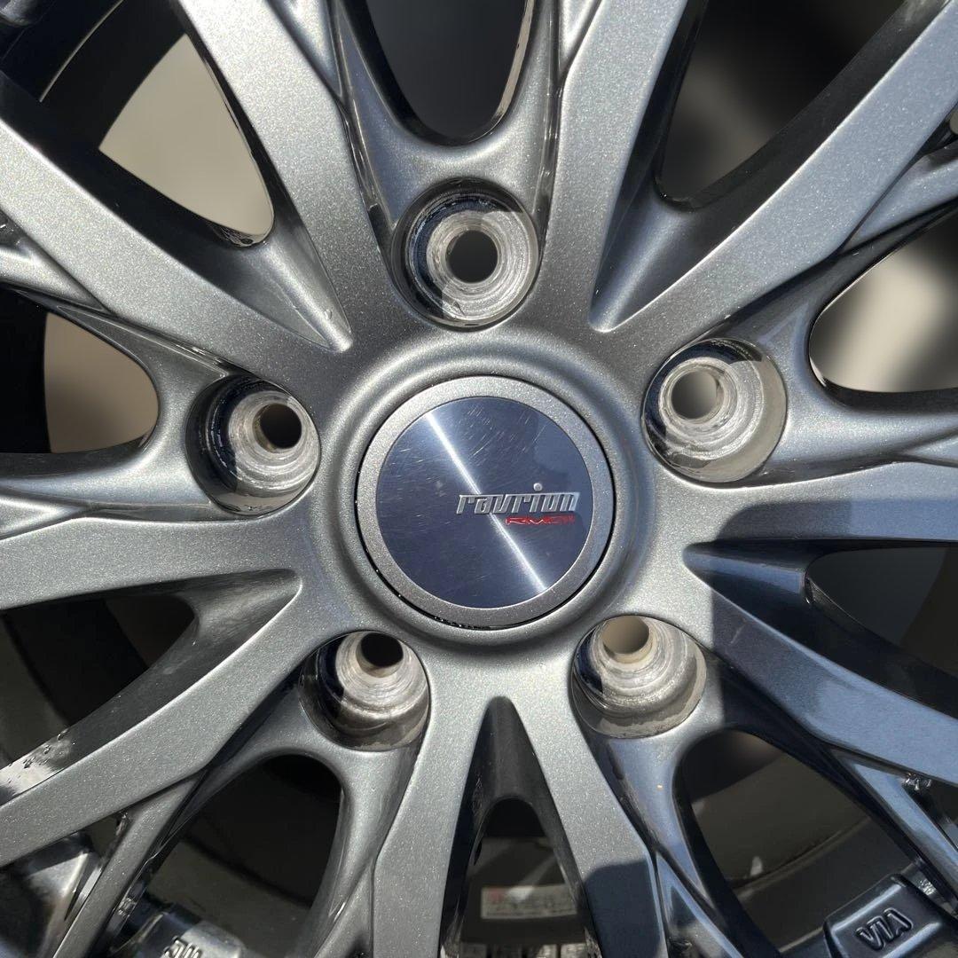 美品ピレリ製195/65r15スタッドレスタイヤをWEDS製アルミホイールに装着