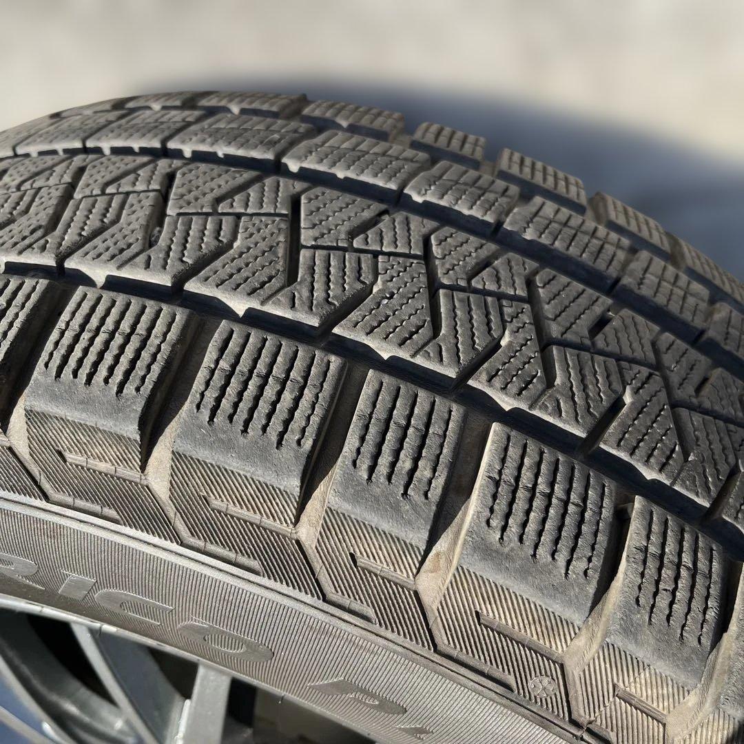 美品ピレリ製195/65r15スタッドレスタイヤをWEDS製アルミホイールに装着
