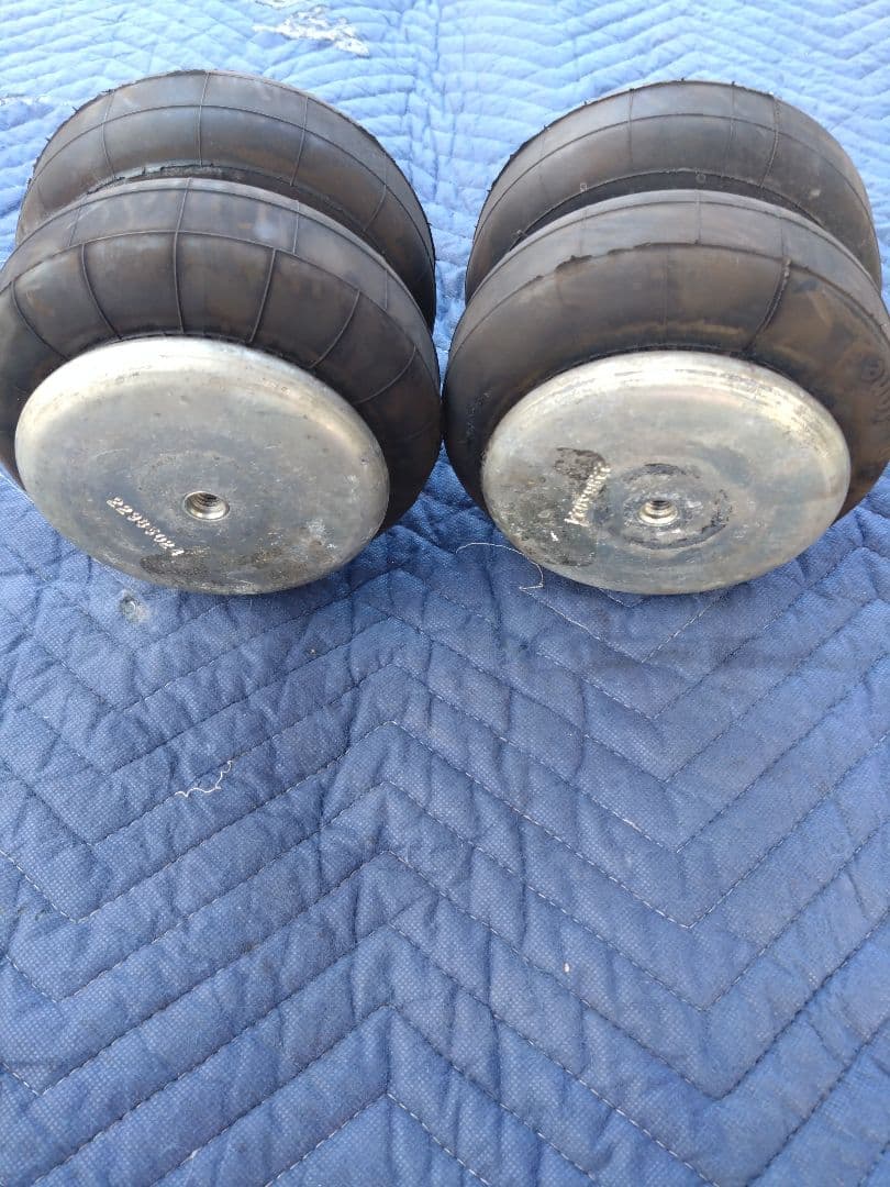 エアサスペンション エアバッグ