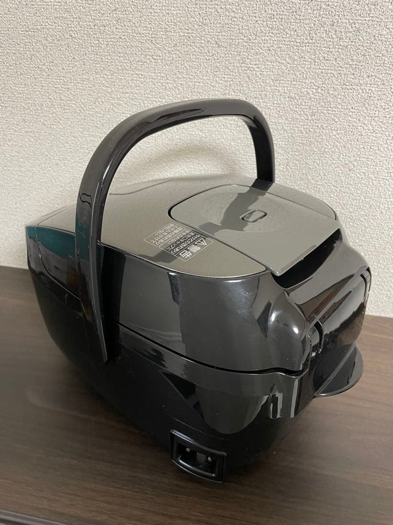 【未使用品】象印炊飯ジャー 極め炊きNL-BD05 ブラック 3合サイズ