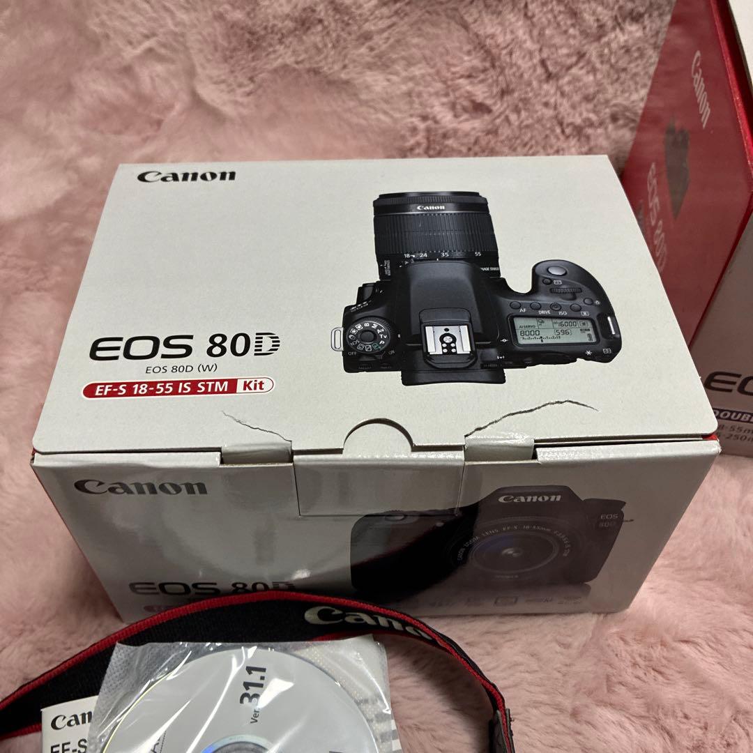 見品！Canon EOS 80D デジタル一眼レフカメラ　ダブルレンズキット