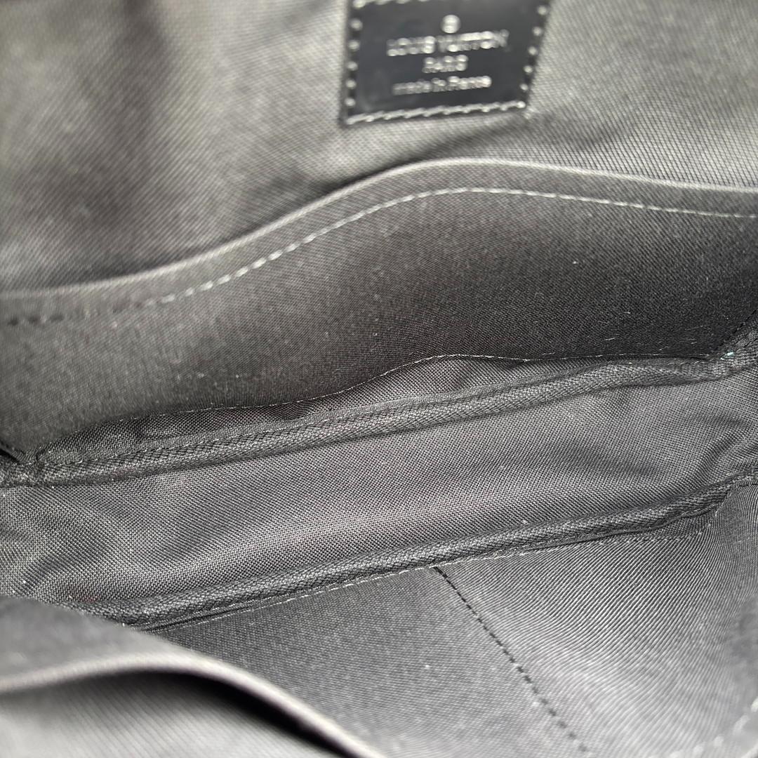 未使用 ルイヴィトン ダミエグラフィット アンブレール ボディバッグ ブラック