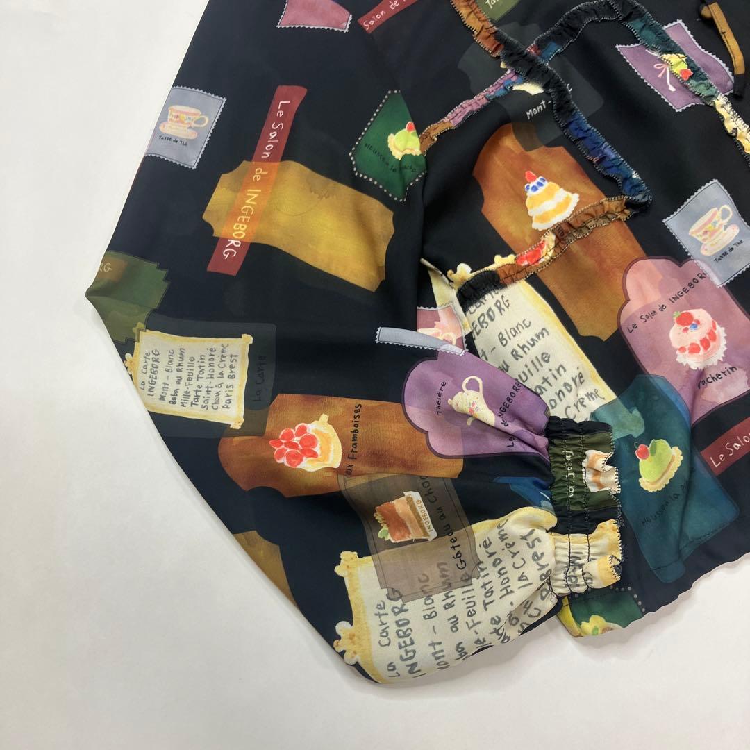 【試着のみ】インゲボルグ 黒 スイーツ柄 ポリブラウス/2025年 秋