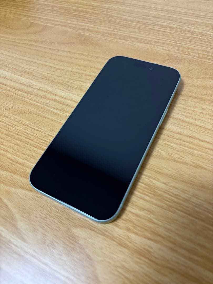 早い者勝ちiPhone15 256GB SIMフリー グリーン(おまけ付き)