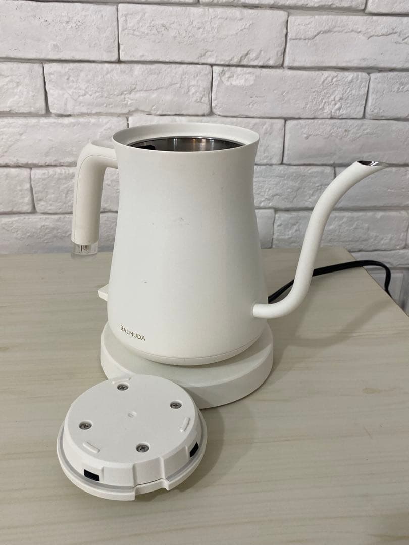 ⭐️【全国送料無料】バルミューダ　ザ　ポット　ケトル　電気　BALMUDA