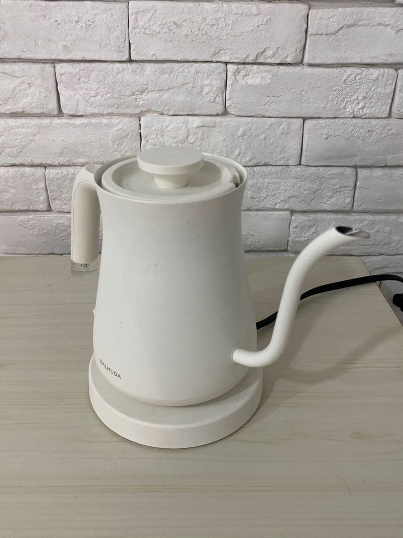 ⭐️【全国送料無料】バルミューダ　ザ　ポット　ケトル　電気　BALMUDA