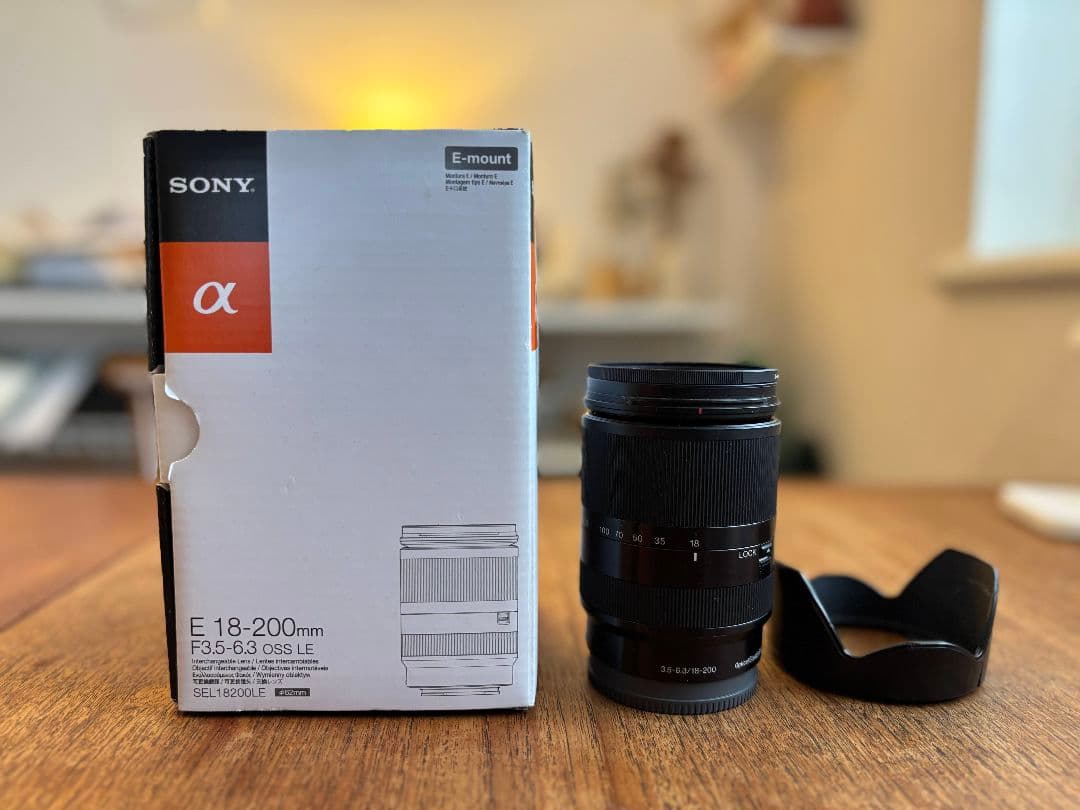 ソニー SEL18200LE F3.5-6.3 OSS ズームレンズ