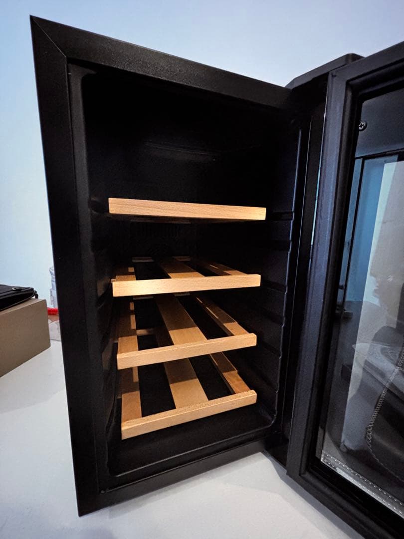 PlusQ/プラスキュー ワインセラー BWC-008P