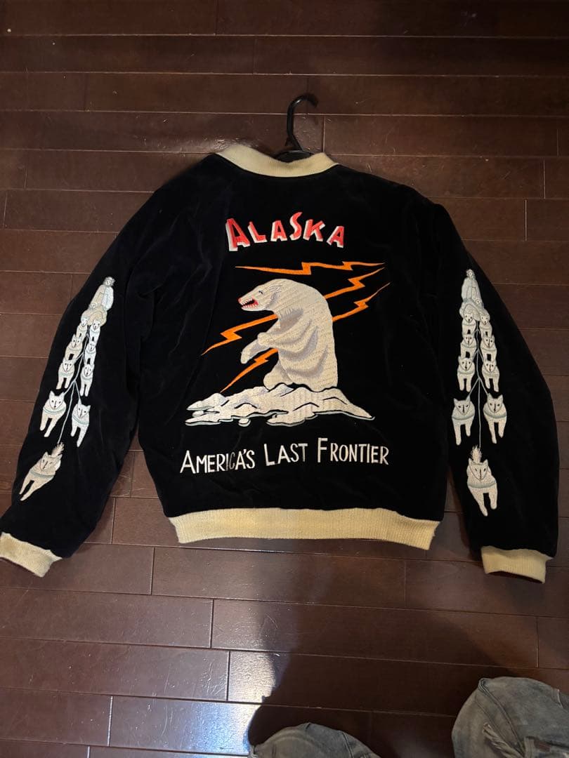 アラスカ刺繍　スカジャン