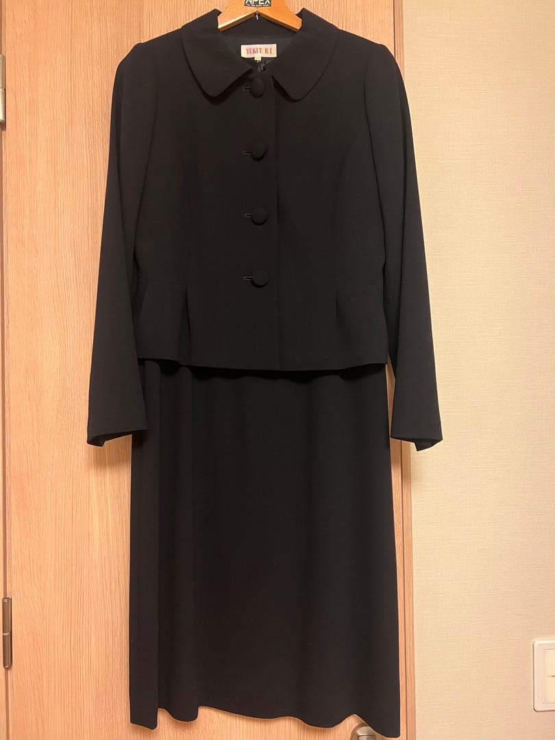 お受験スーツ　ユキトリイ