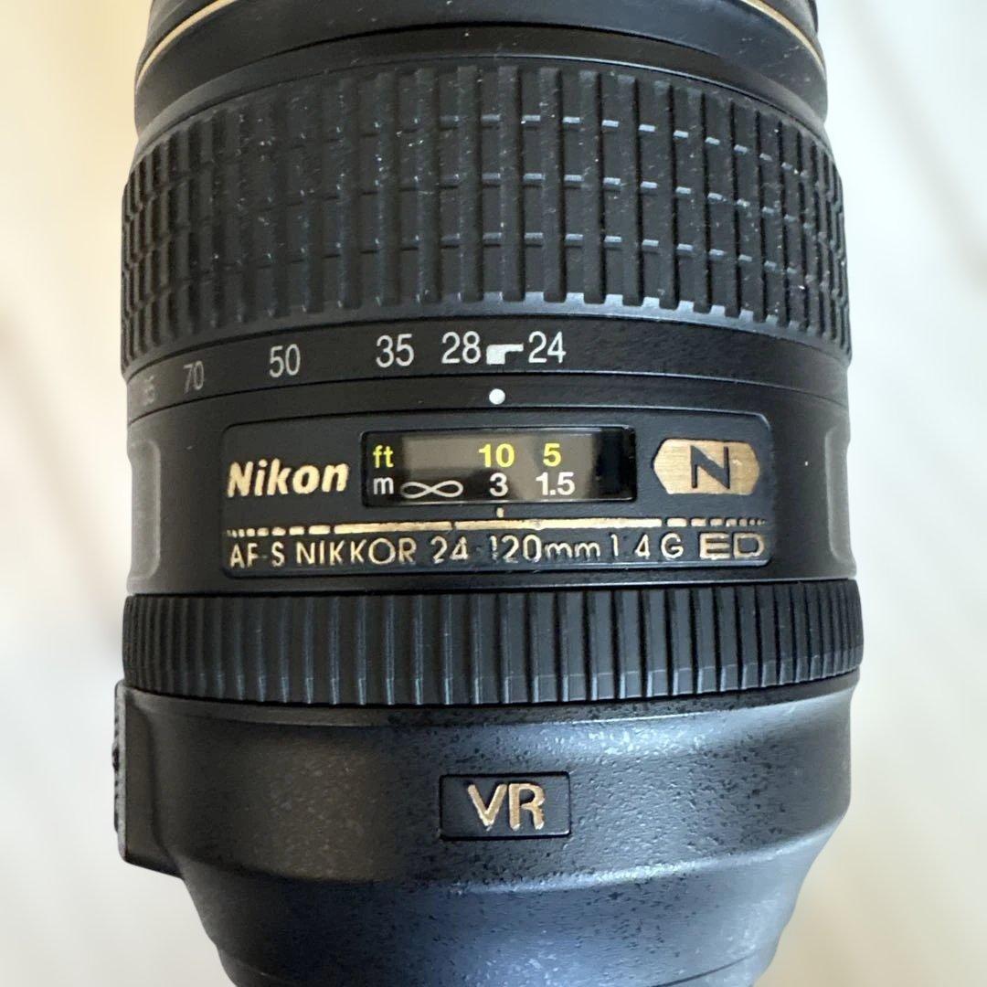 Nikon AF-S NIKKOR 24-120mm f/4G ED VRレンズ