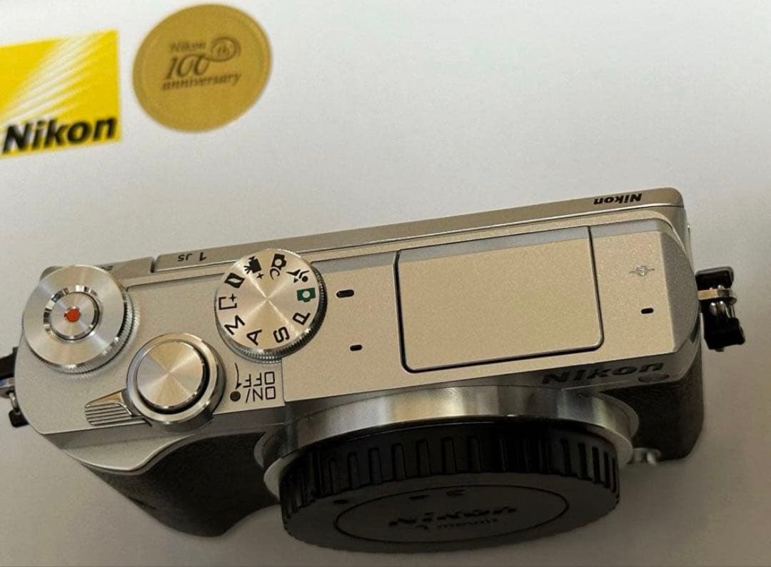 Nikon1 J5ダブルレンズキット　ミラーレス一眼