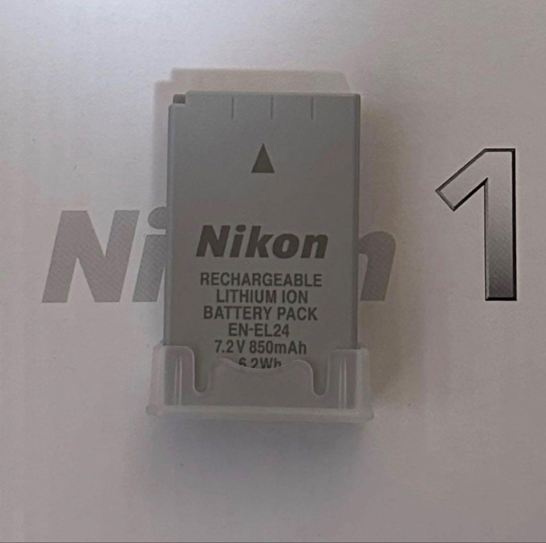 Nikon1 J5ダブルレンズキット　ミラーレス一眼