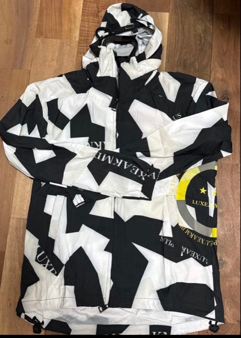 LUXE AKM PLUS！セットアップ！ゴルフ.Mサイズ！