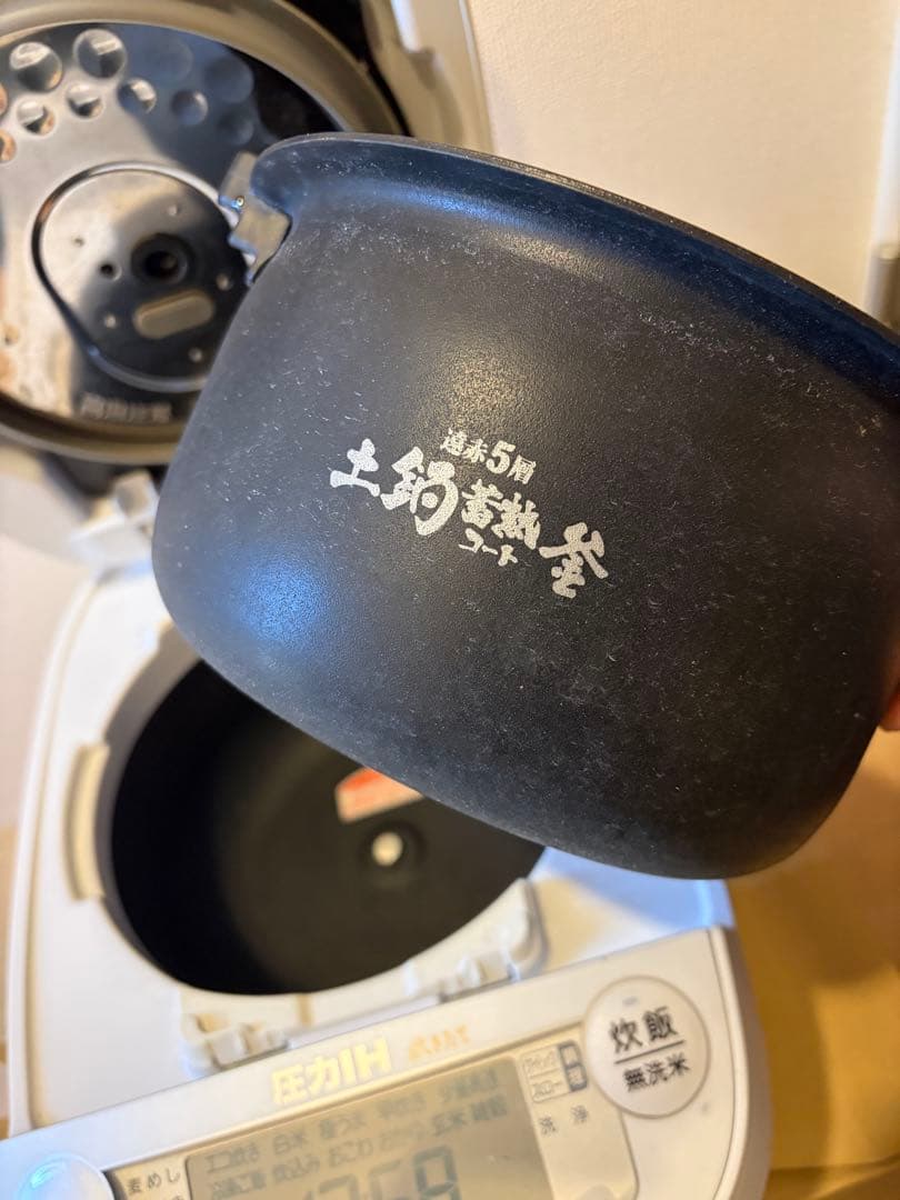 玉英@プロフ必読さま専用、TIGER 圧力IH炊飯器 JPV-A100