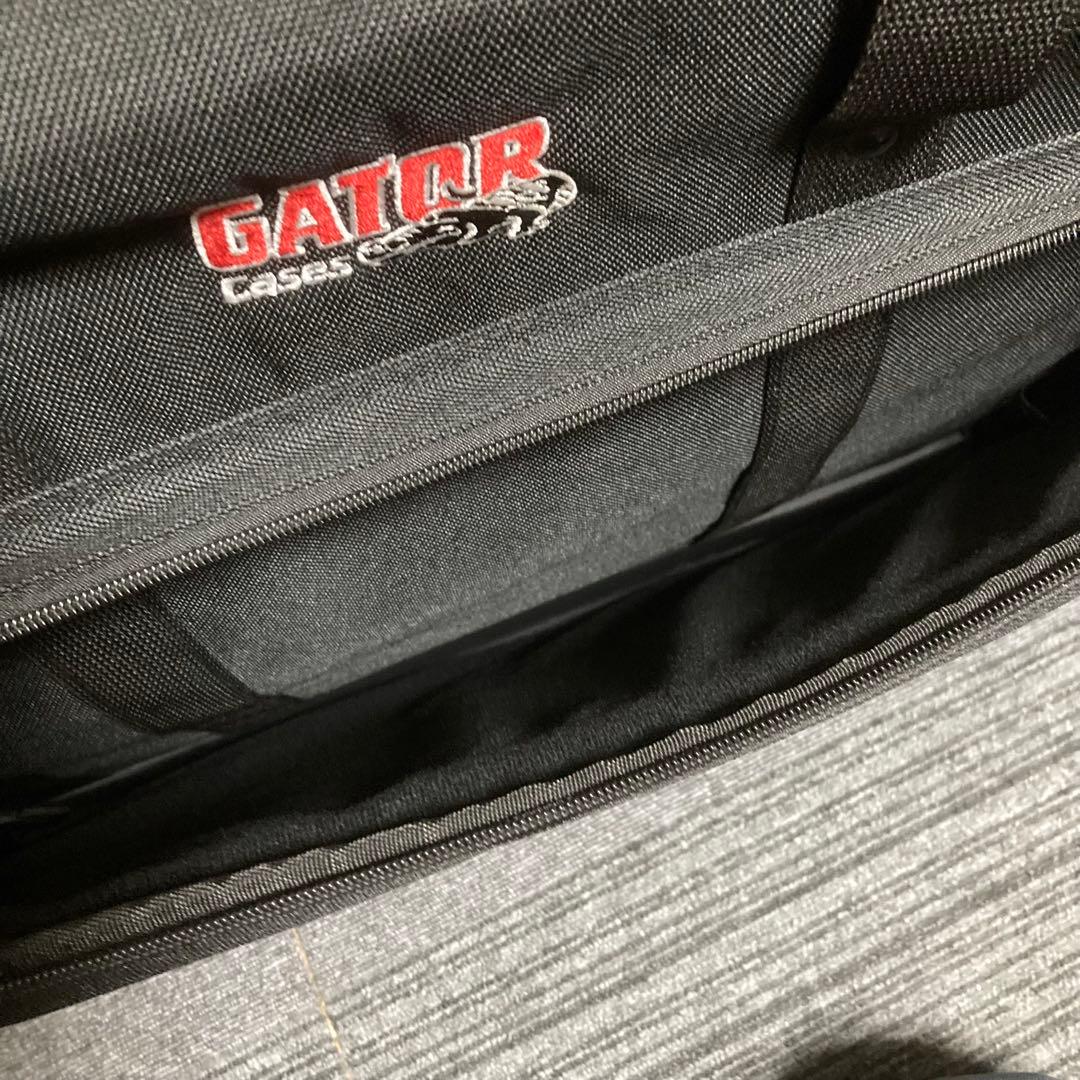 極美品　GATOR 液晶ディスプレイ　ケース　G-LCD-TOTE-MDX2