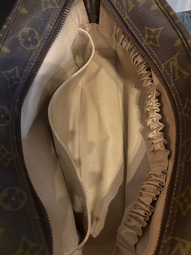 ルイヴィトン LOUIS VUITTON モノグラム トゥルーストワレット28