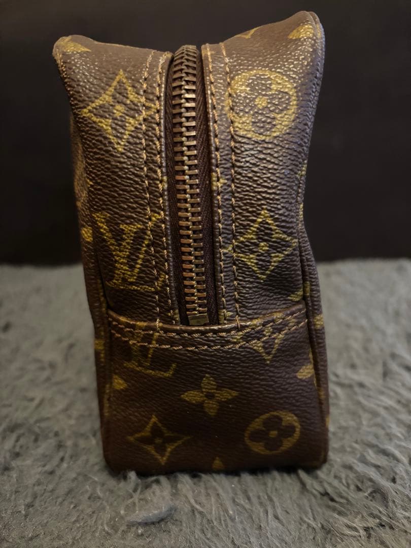 ルイヴィトン LOUIS VUITTON モノグラム トゥルーストワレット28