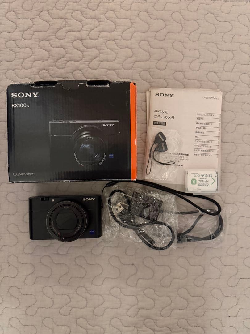 SONY Cyber−Shot RX DSC-RX100M5