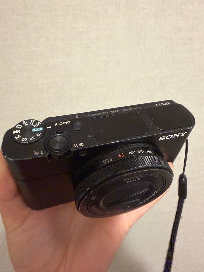 SONY Cyber−Shot RX DSC-RX100M5