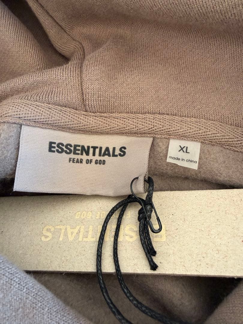 トップス FEAR OF GOD ESSENTIALS