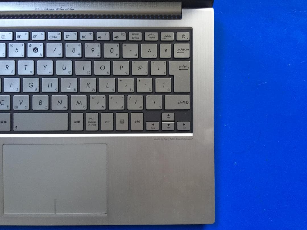 ASUS UX31E 13.3型液晶 /薄型/SSD128G/Office