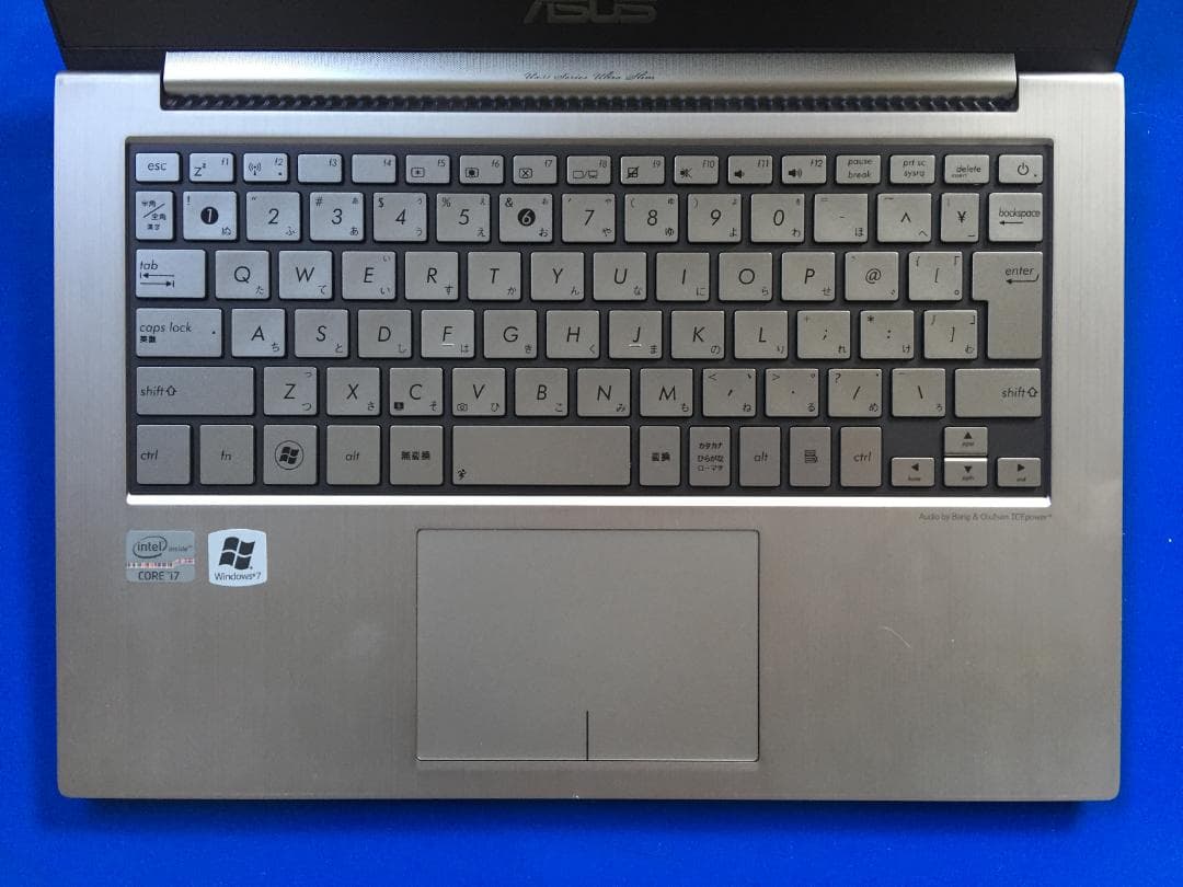 ASUS UX31E 13.3型液晶 /薄型/SSD128G/Office