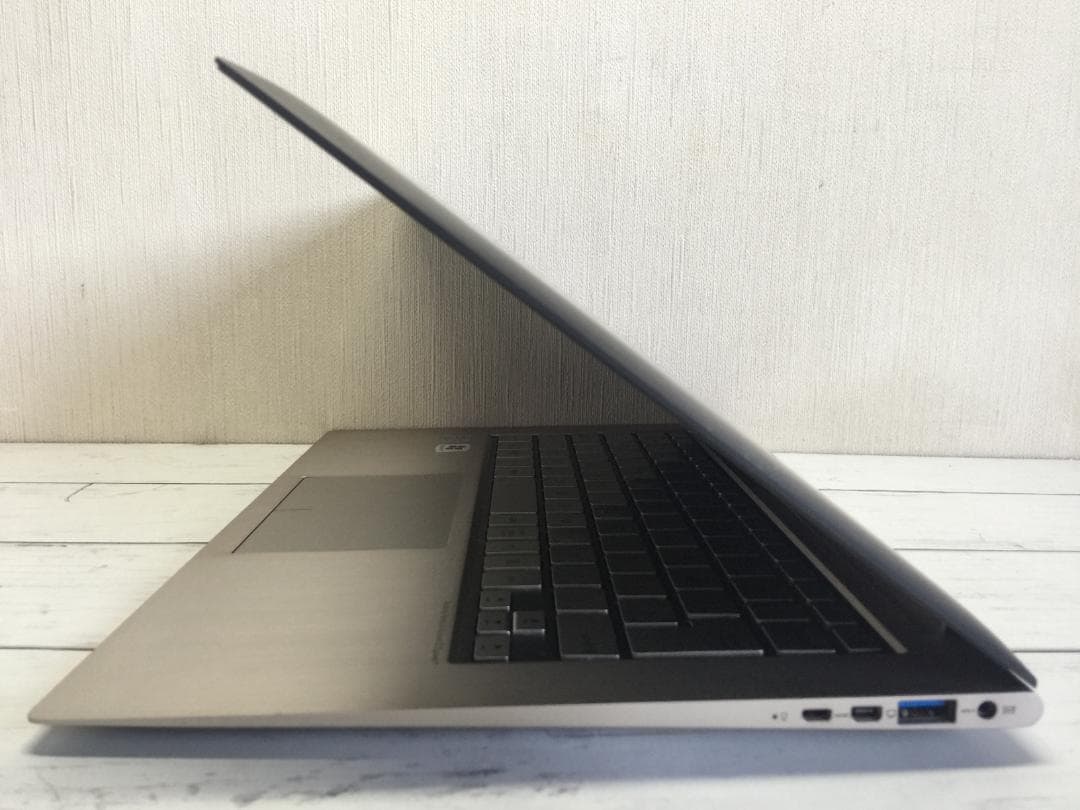 ASUS UX31E 13.3型液晶 /薄型/SSD128G/Office