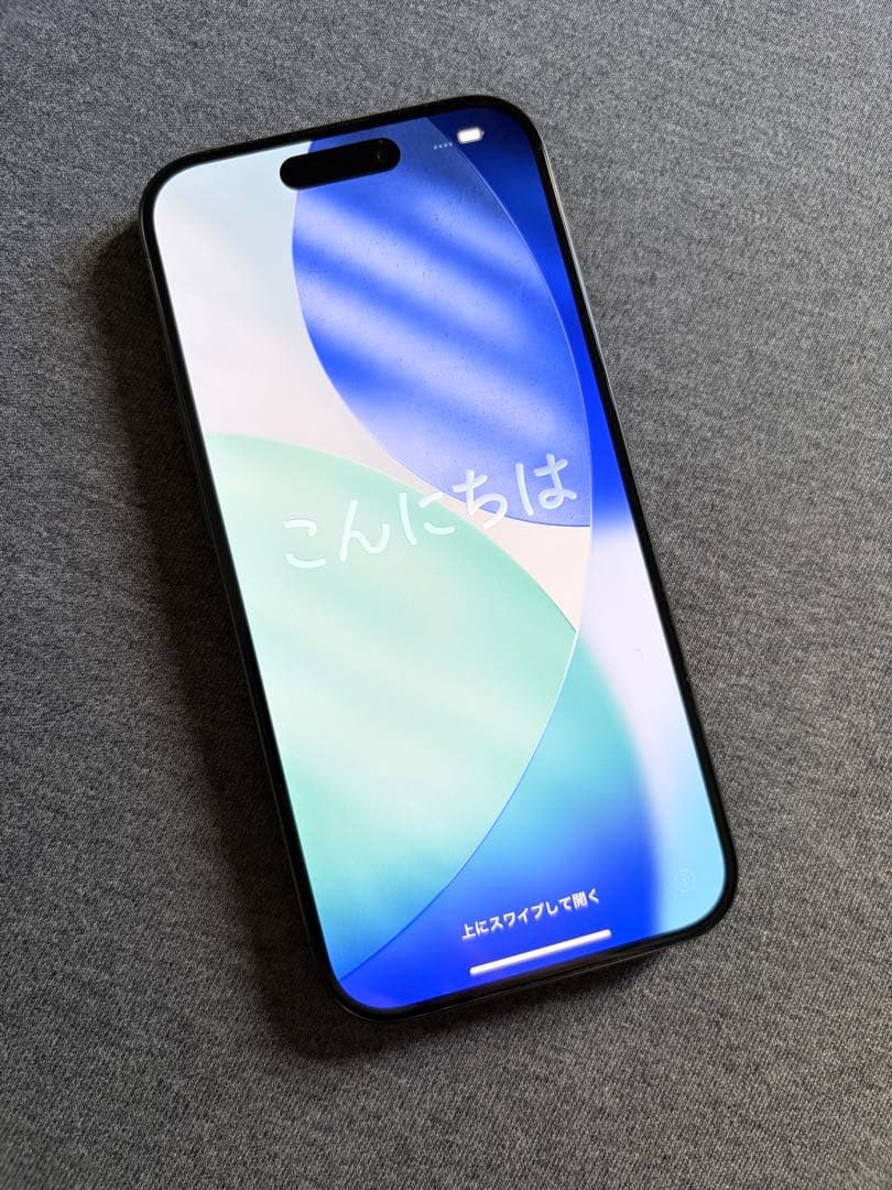 【美品】香港版 iPhone 15 Pro 128GB ブラックチタニウム