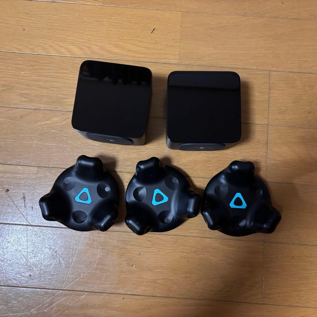 【完動品】VIVE tracker 2.0 ×3＆ベースステーション1.0×2