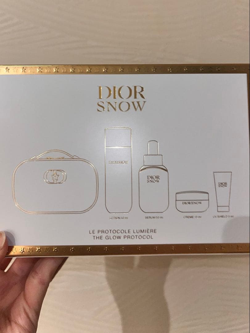 DIOR スノーエッセンスホリデー