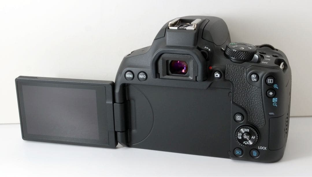 専用！超美品！Canon EOS kiss X10i★高精度AF★レンズなし