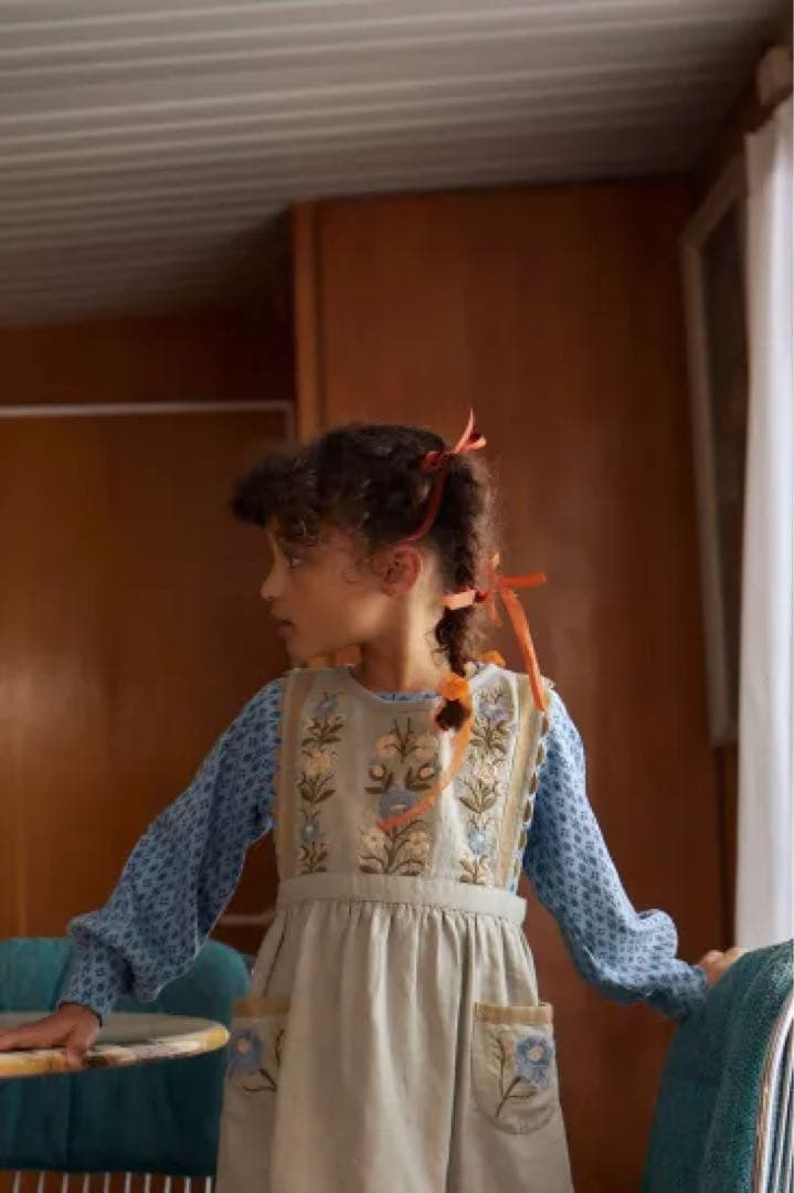 新品 Apolind Pinafore-Eau de nil 7-9y