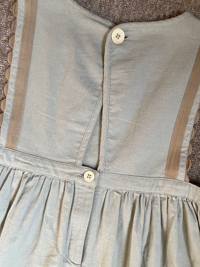 新品 Apolind Pinafore-Eau de nil 7-9y
