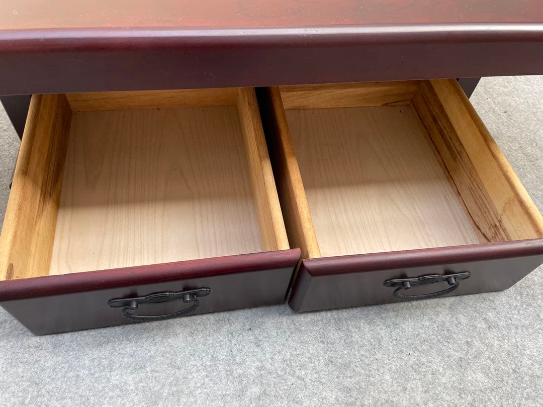 近隣配達可能　割と綺麗　囲炉裏テーブル