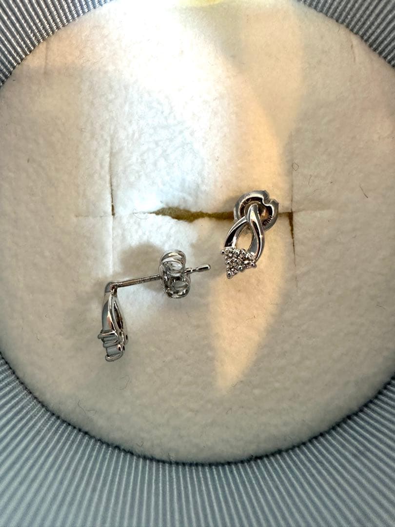 4°C PT900ダイヤモンド付きペアピアス