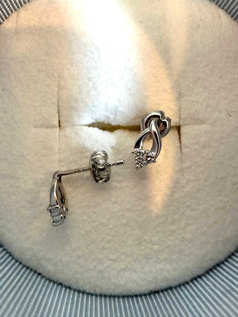 4°C PT900ダイヤモンド付きペアピアス