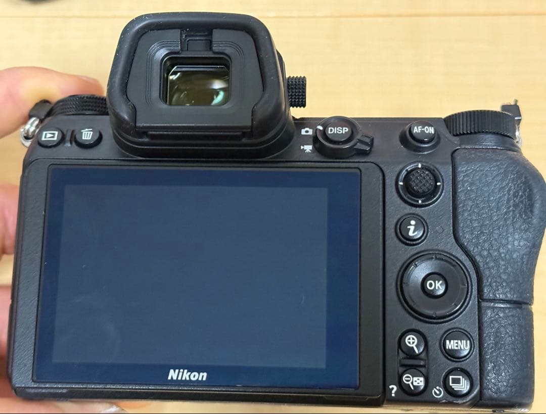 Nikon Z 6 ミラーレスカメラ 本体 + FTZアダプター