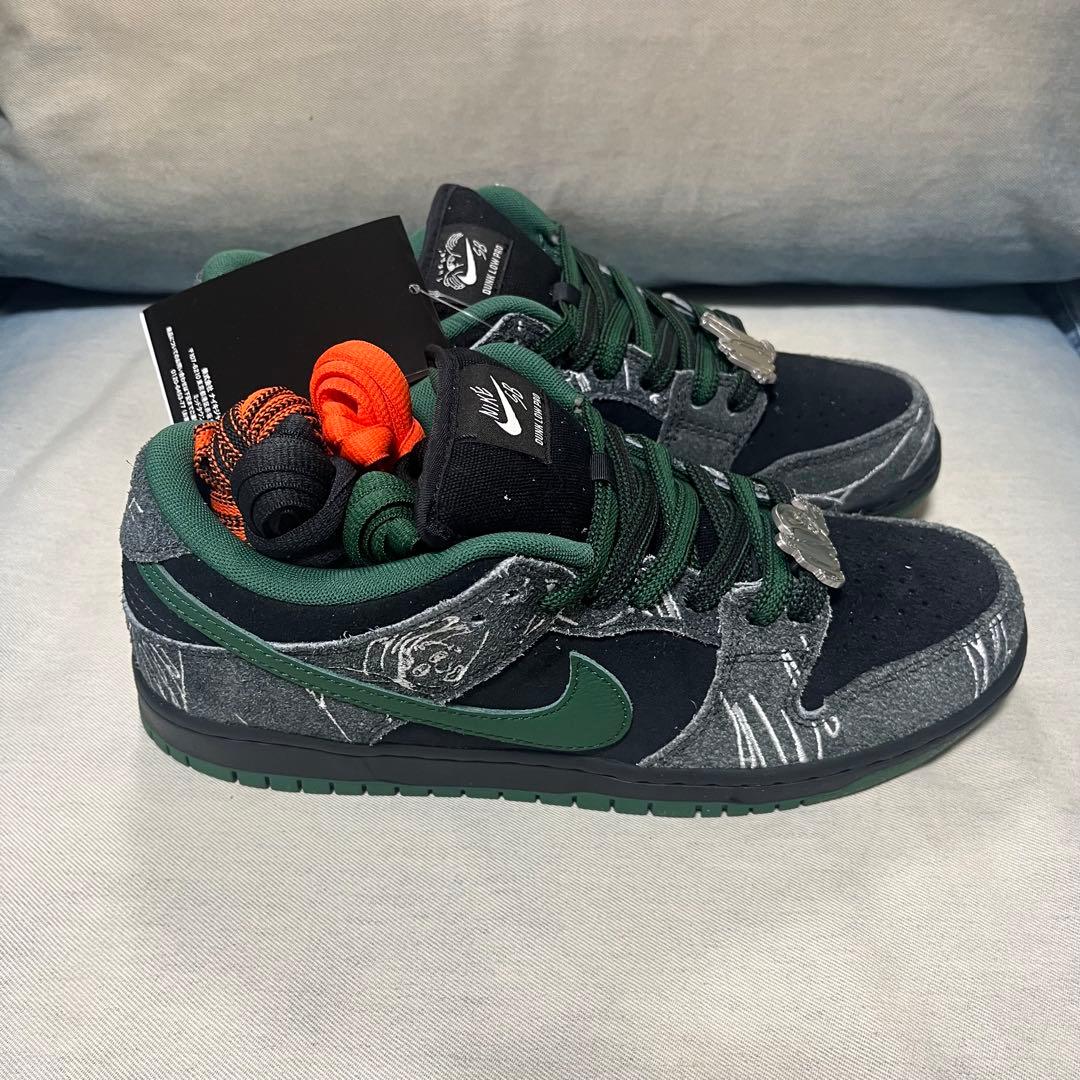 のぞみ　NIKE SB ダンク LOW×There Skateboards