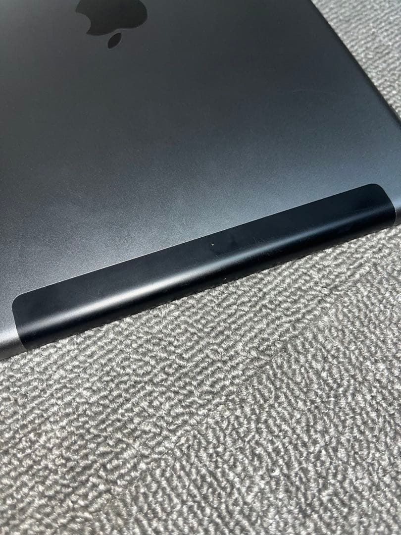 iPad 7世代 WiFi＋Cellular 32GB スペースグレイ 美品
