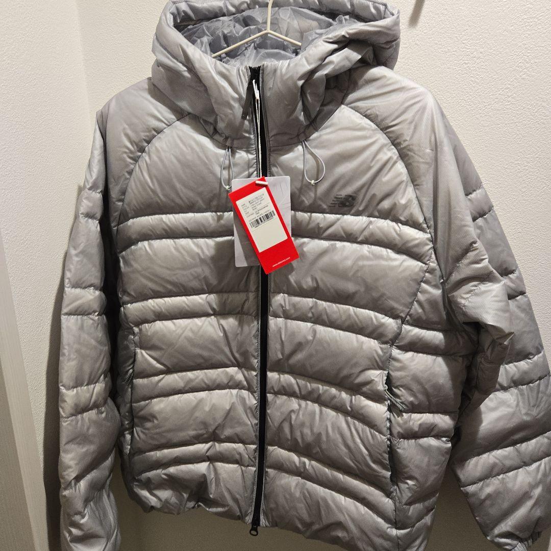 New Balance ライトグレー ダウンジャケット 95(M)