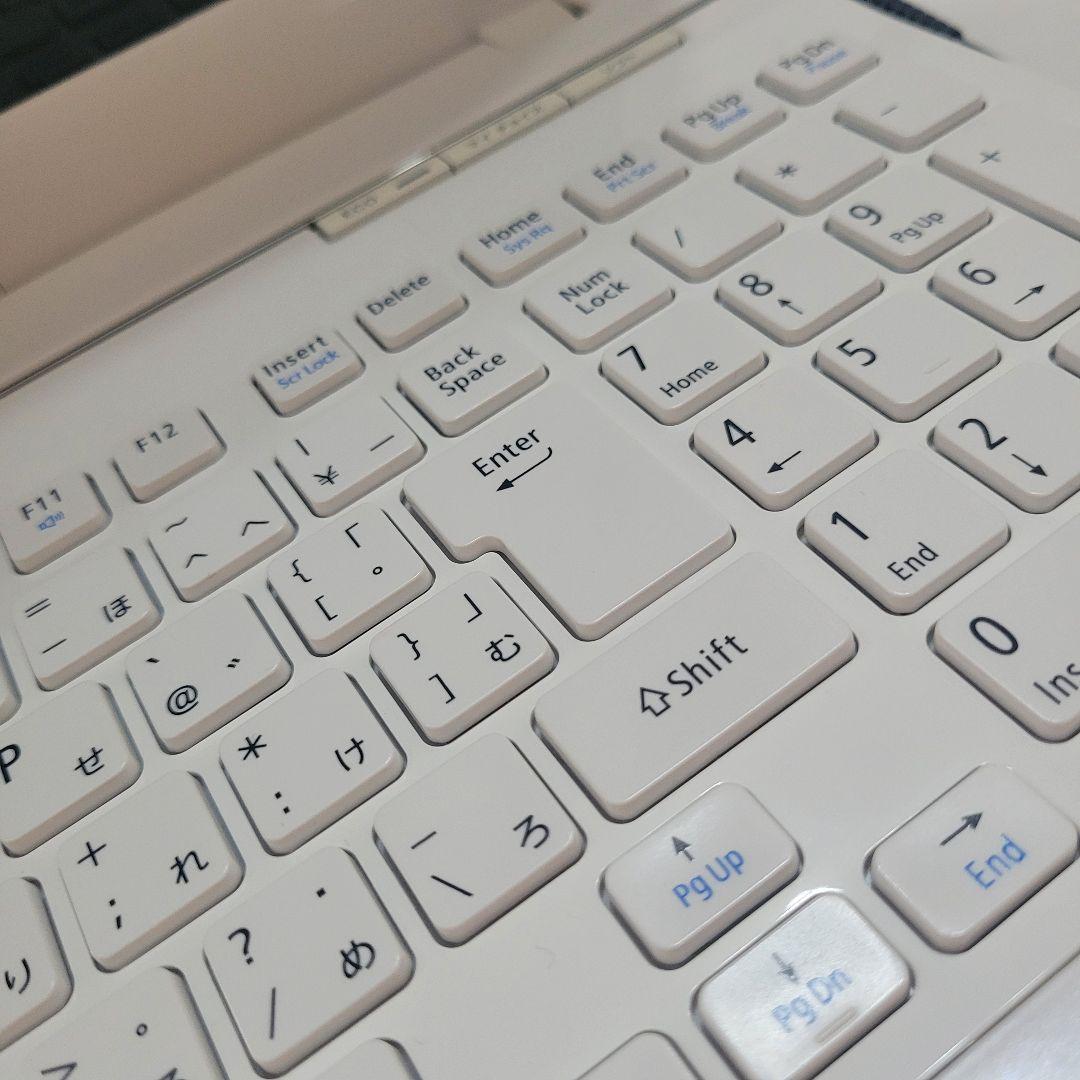 NEC ノートPC ホワイト