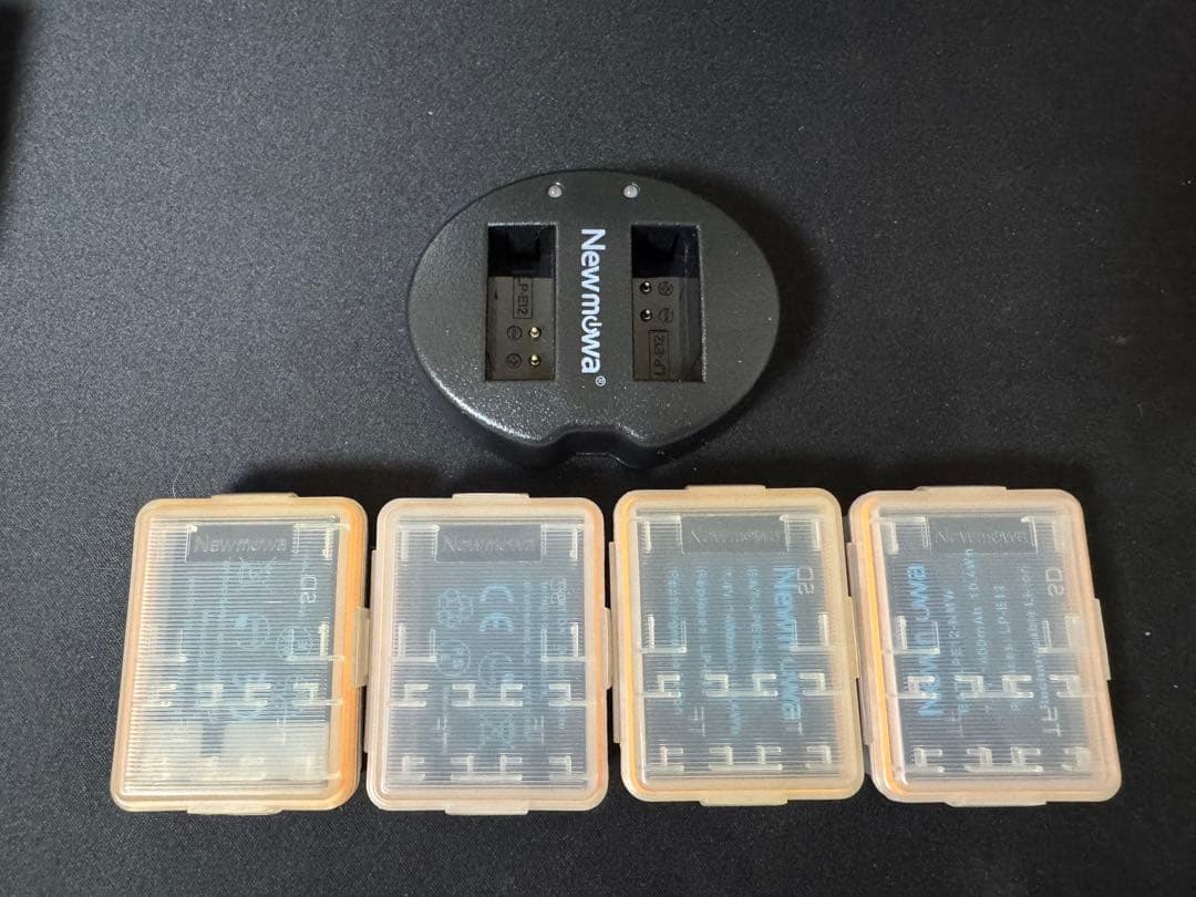 Canonミラーレス一眼カメラEOS Kiss M ダブルズームキット ホワイト